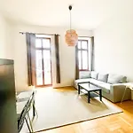 Klikk Superior Apartments At Gozsdu