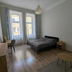 Cosy Castleside Apartment