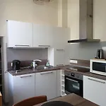 Hilltop Garden Apartman