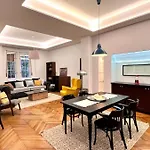 Luxury Flat Near To Parliament