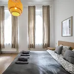 Cosy Corner - Csengery Street