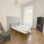 Synagouge Astoria Guest House
