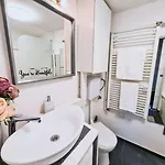 Modern Flat With Perfect Location