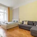 Jungle & Beach Hideaway 2Br And Danube River