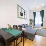Modern Soul In Central Budapest