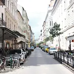 Brand New Lovely Studio In The Heart Of Budapest