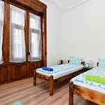 Good Vibes Apartments