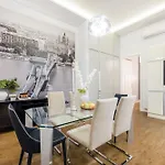 Skyline Serenity Retreat - Regi Most Famous Street