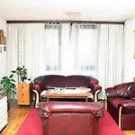 Professor\'S Guest House
