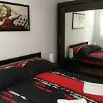 Adam\'S Apartment And Free Parking