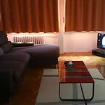 River\'S Crown Apartment
