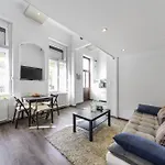 D53 Apartments