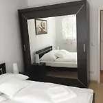 Adam\'S Apartment And Free Parking