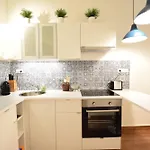 Standard Apartment By Hi5-Rozsa Street