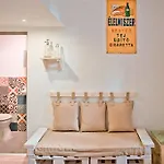 Vintage Downtown Apartment