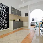 Budget Apartment By Hi5 - Akacfa 4