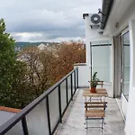 Nexus Apartments Wifi & Ac For Up To 22