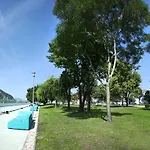 Riverside Panorama Apartment