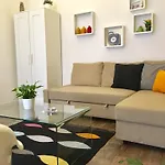 Tom\'S Apartman