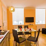 Titaru House In The City Center Of Budapest