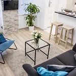 Romeo\'S Apartment