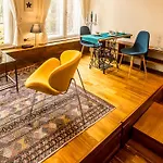Parliament Suite kilátással