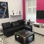 Diana\'S Charming Studio At The Buda Castle