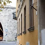 Castle Trees Apartment