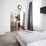 Castle Trees Apartment