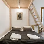 Kazinczy 10 Apartment