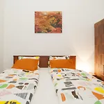 Ariel Studio Close To St. Stephen Basilica