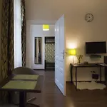 Walton Prime Apartment