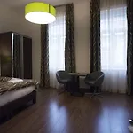 Walton Prime Apartment