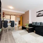 Sweet Home At The Danube With Wellness