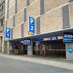 Happy Holiday Lux Apartments