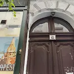 Authentic Akacfa Apartment