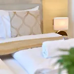 Hillside Premium Apartments