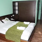 Green Hotel Budapest
