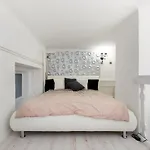 The Fashion Street Apartments