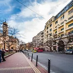 Dohany 1 2 Bedroom Apartment At Great Synagogue