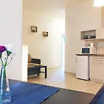Zoom-Budapest Apartments