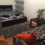 Buda Palace Apartment With Balcony