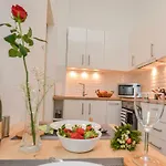 Timeless Apartment With Free Private Parking