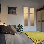Bleak House - Bauhaus Home In Greener Budapest