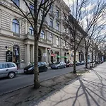 Bpr Luxurious & Stylish Duplex Home