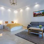 Town Hall Apartment