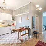 Top Designer Apartment City Park