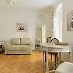 Vintage Style Apartment