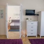 Synagogue View Apartment