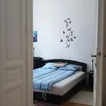 Jolanda Apartment
